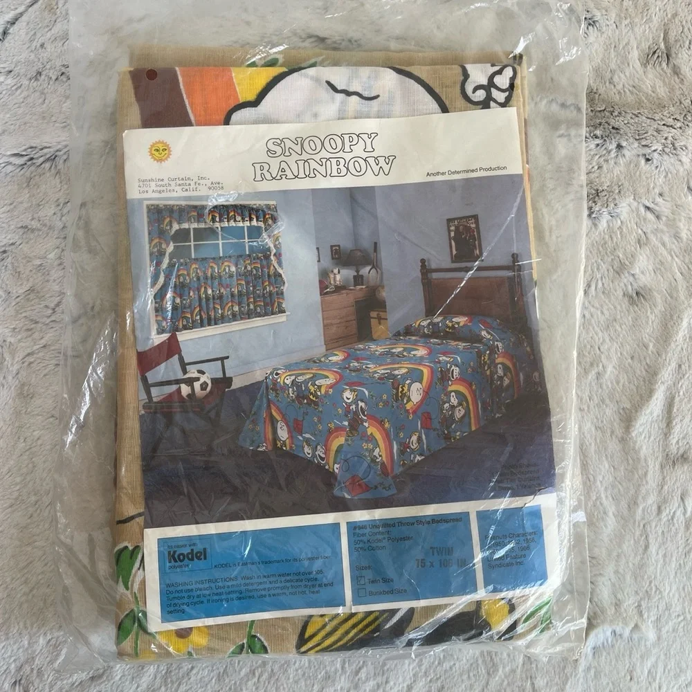 Vtg Snoopy Peanuts Charlie Brown Bedspread Single Bed Coverlet Bedding 70s NWT
